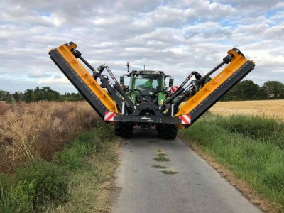Müthing Mulcher mit Fendt Schlepper beim Senf mulchen.